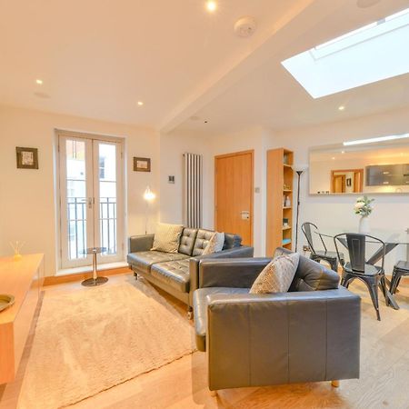 Central Two Bedroom Apartments St Albans By Central Stays Short Lets & Serviced Accommodation With Free Parking 外观 照片