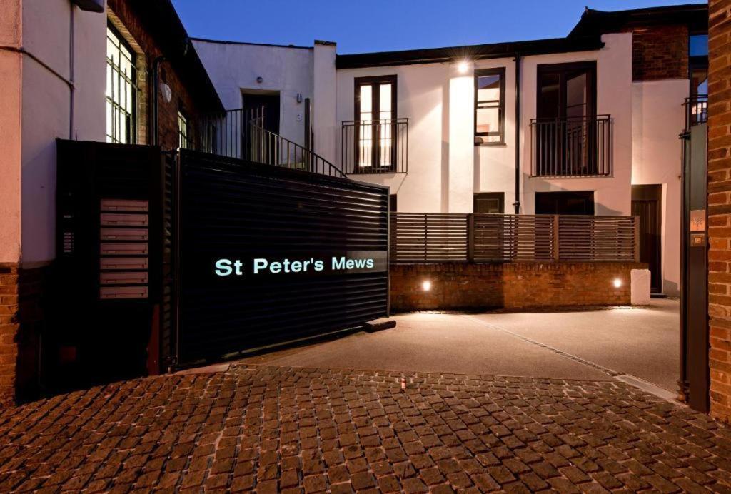 Central Two Bedroom Apartments St Albans By Central Stays Short Lets & Serviced Accommodation With Free Parking 客房 照片