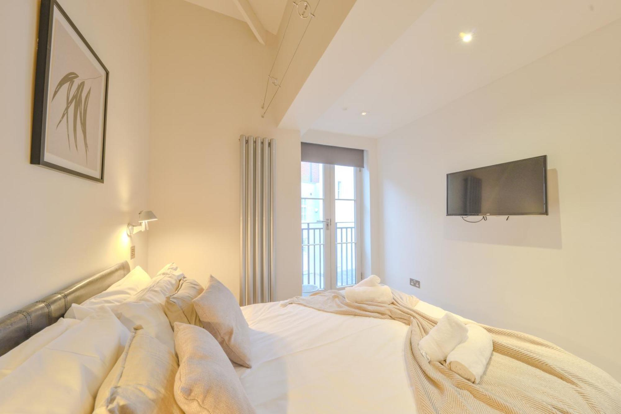 Central Two Bedroom Apartments St Albans By Central Stays Short Lets & Serviced Accommodation With Free Parking 客房 照片