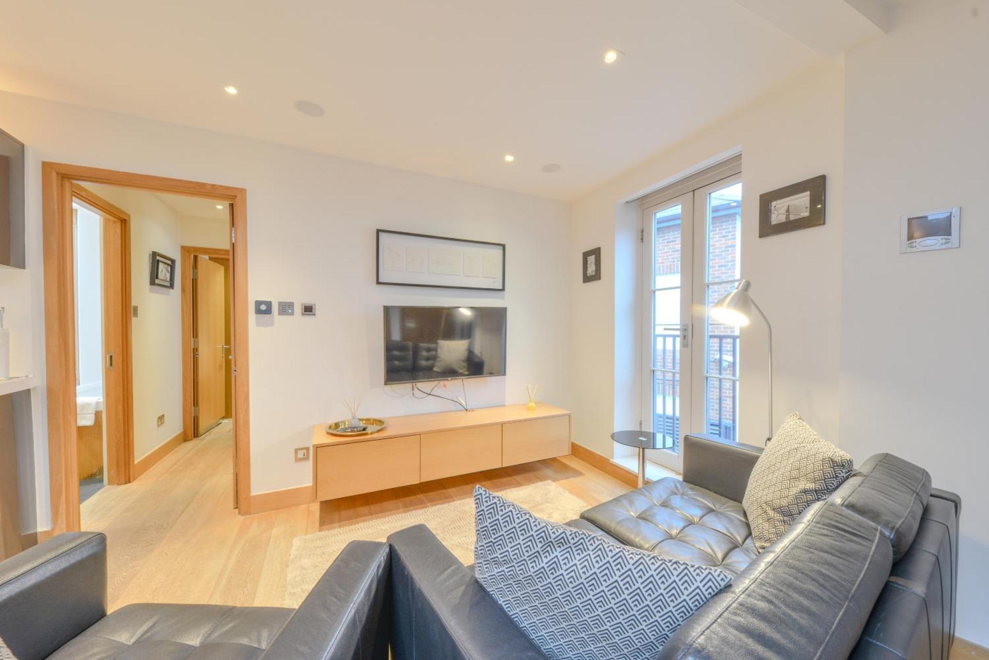 Central Two Bedroom Apartments St Albans By Central Stays Short Lets & Serviced Accommodation With Free Parking 客房 照片