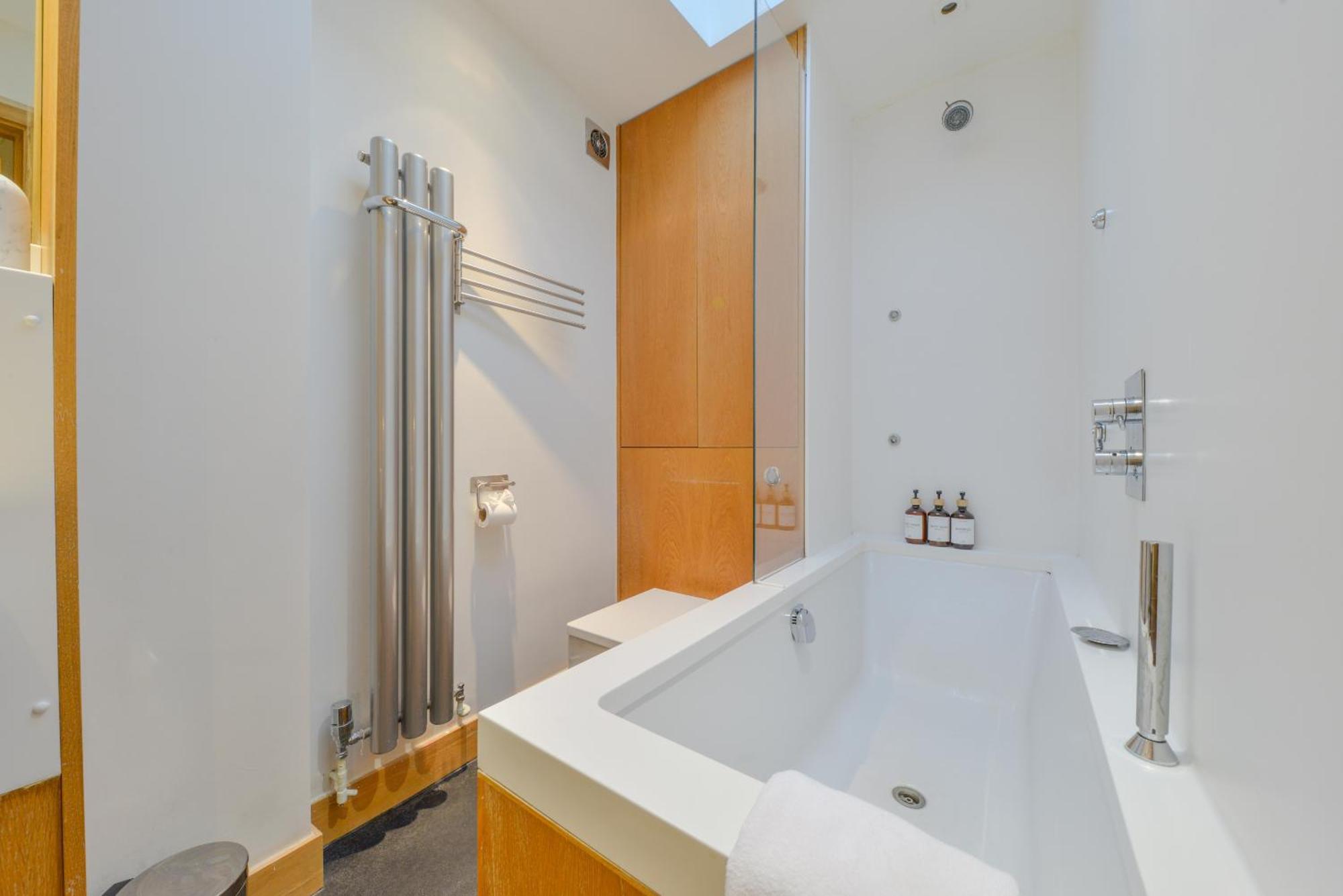 Central Two Bedroom Apartments St Albans By Central Stays Short Lets & Serviced Accommodation With Free Parking 客房 照片