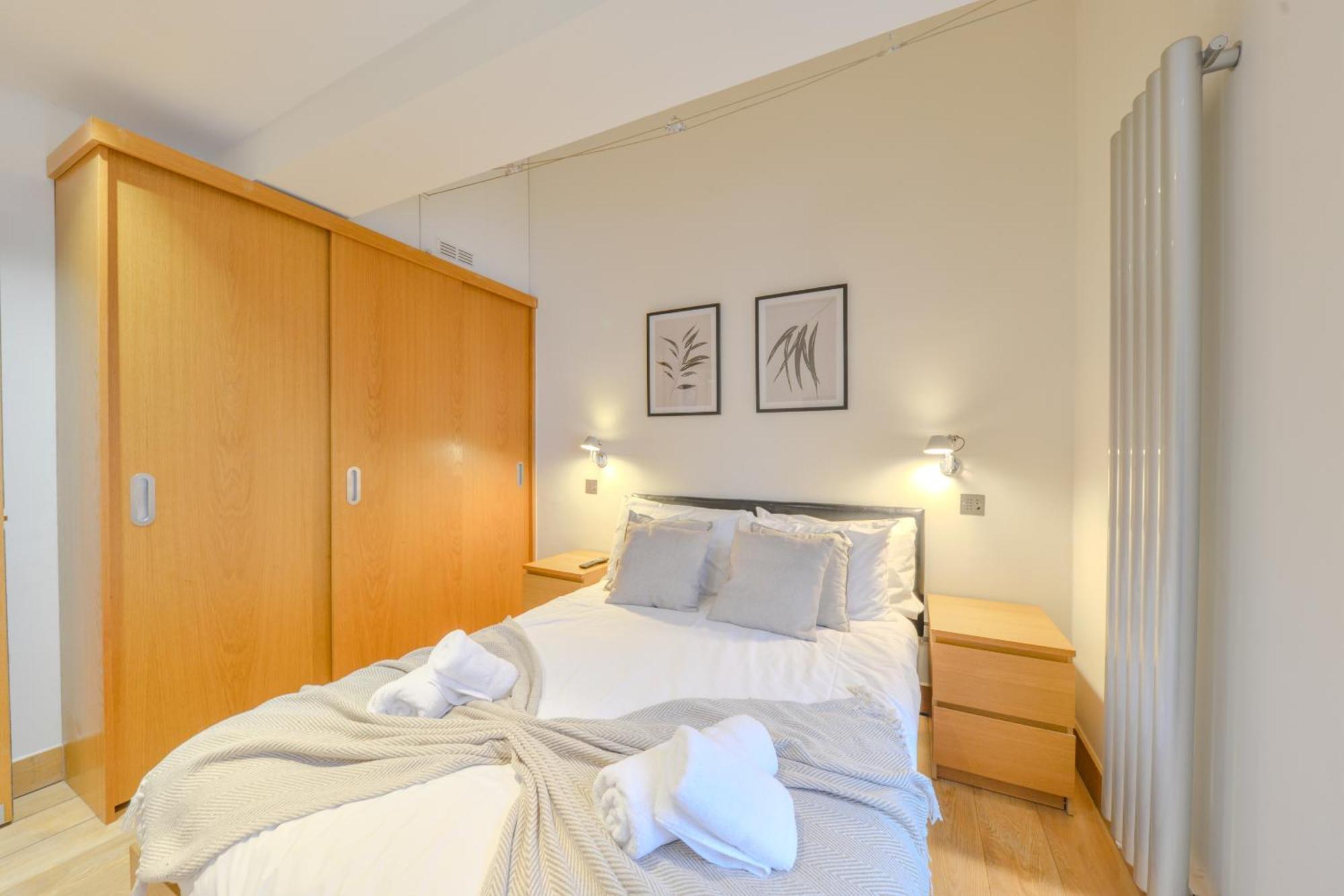Central Two Bedroom Apartments St Albans By Central Stays Short Lets & Serviced Accommodation With Free Parking 客房 照片